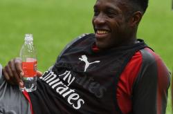 包含阿森纳训练开放日；今晚外线爆发引欢呼；意大利杯在即；球探报告显示潜力的词条-超凡lol电竞