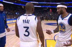 布莱克被威斯克打晕-超凡娱乐平台