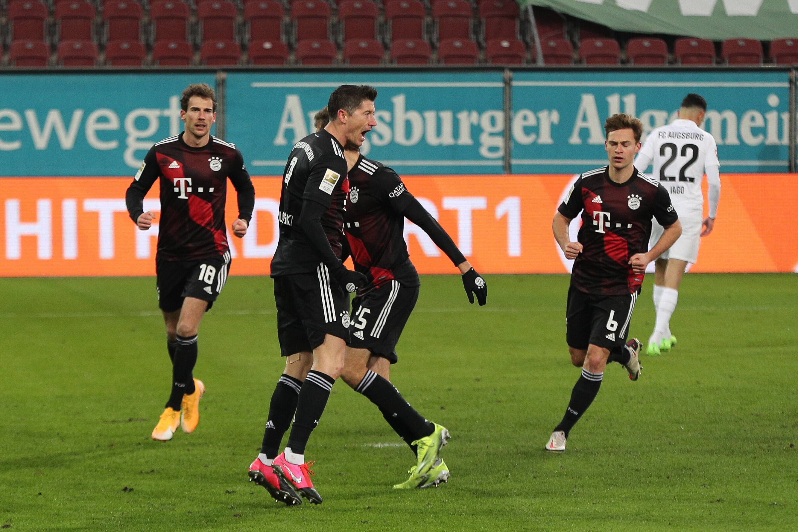 纽约尼克斯训练开放日,集结日门线救险引欢呼,德甲在即,临场指挥获称赞的简单介绍 纽约尼克斯训练开放日,集结日门线救险引欢呼,德甲在即,临场指挥获称赞的简单介绍