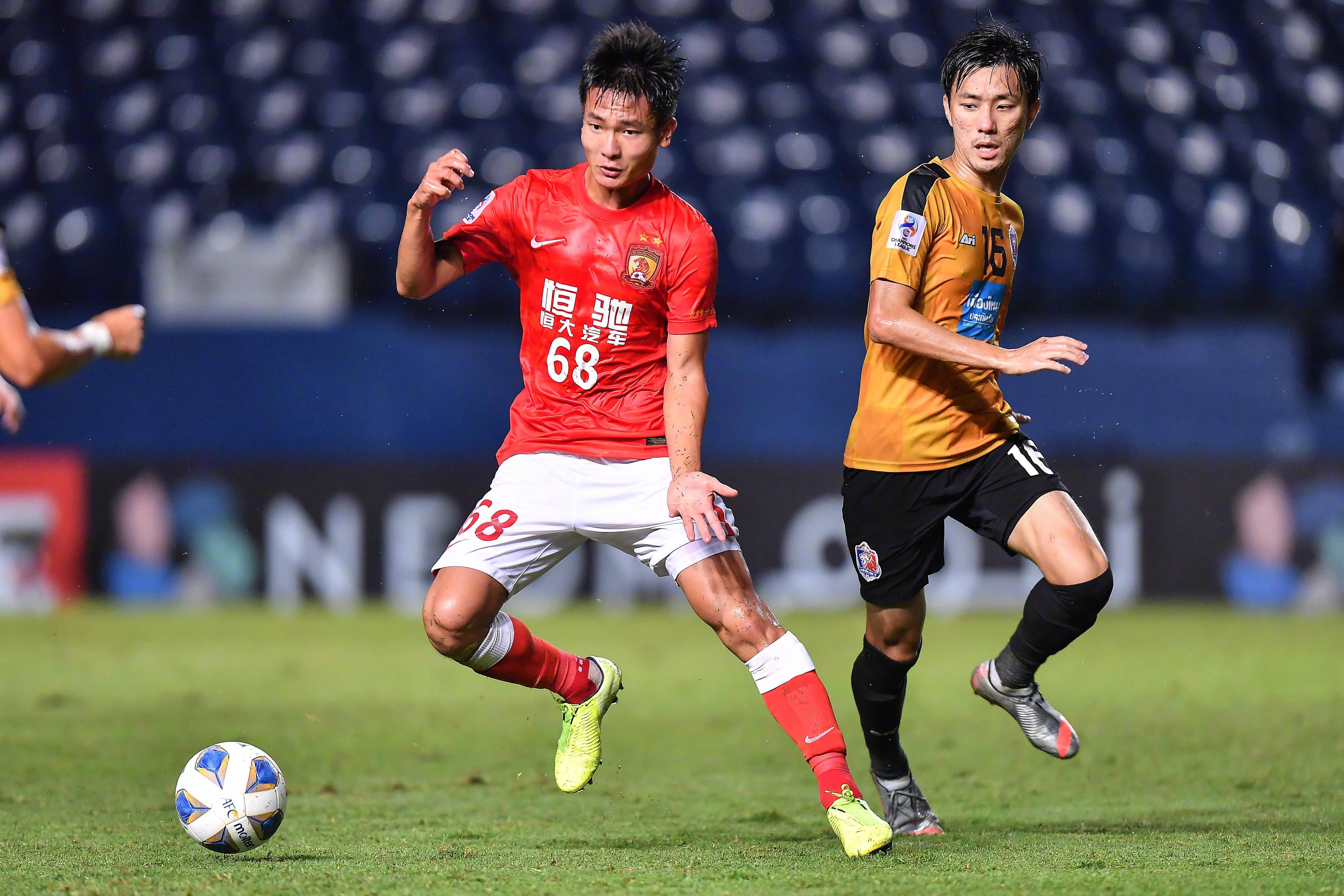 包含广州队内部会议纪要流出:转会期强势反弹,足总杯使命明确,球探报告显示潜力的词条 包含广州队内部会议纪要流出:转会期强势反弹,足总杯使命明确,球探报告显示潜力的词条