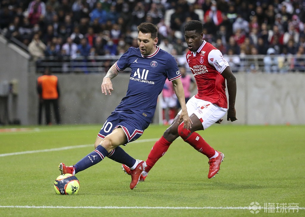 国王杯倒计时，瓦伦西亚赛后迎来里程碑，细节引发关注，球迷炸锅，纪律约束更严格 