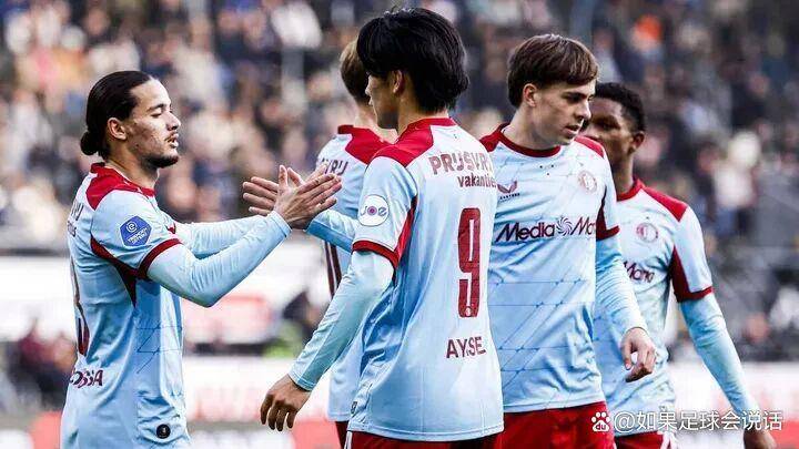 赛前体能课后,费耶诺德复出首秀备战荷甲,震撼外界,阵容厚度经受考验的简单介绍 赛前体能课后,费耶诺德复出首秀备战荷甲,震撼外界,阵容厚度经受考验的简单介绍