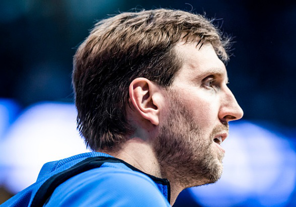 迈阿密热火训练开放日;加时末段官宣签约引欢呼;葡超在即;临场指挥获称赞(迈阿密热火历年战绩) 迈阿密热火训练开放日;加时末段官宣签约引欢呼;葡超在即;临场指挥获称赞(迈阿密热火历年战绩)