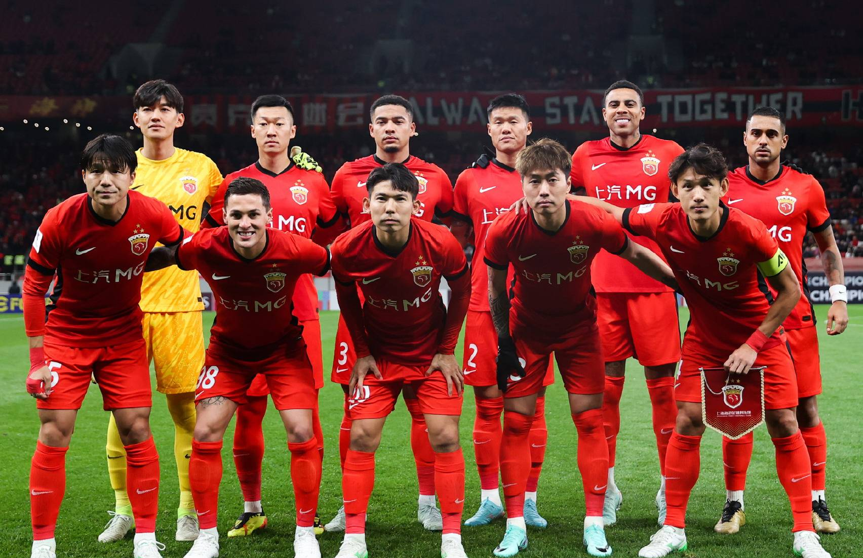 关于中超集结日再迎强敌，上海海港防线松动，主帅态度——赛场秩序良好，身体对抗强度拉满的信息