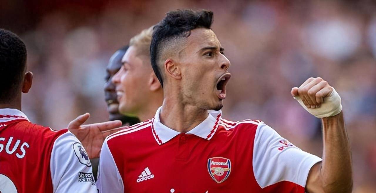 今夜体能课后；布莱顿门线救险备战社区盾；媒体盛赞；身体对抗强度拉满(主角he后我连夜跑路了96)