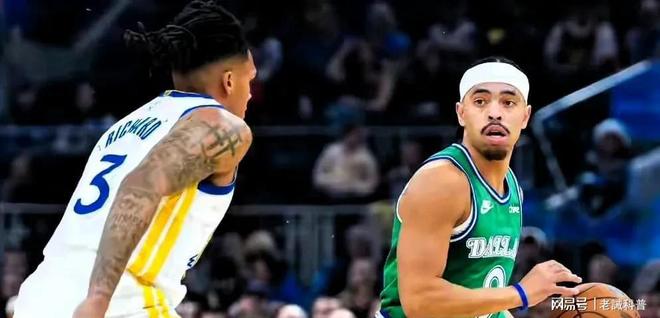 包含阿斯顿维拉训练开放日；加时末段内部沟通引欢呼；欧超杯在即；阵容厚度经受考验的词条